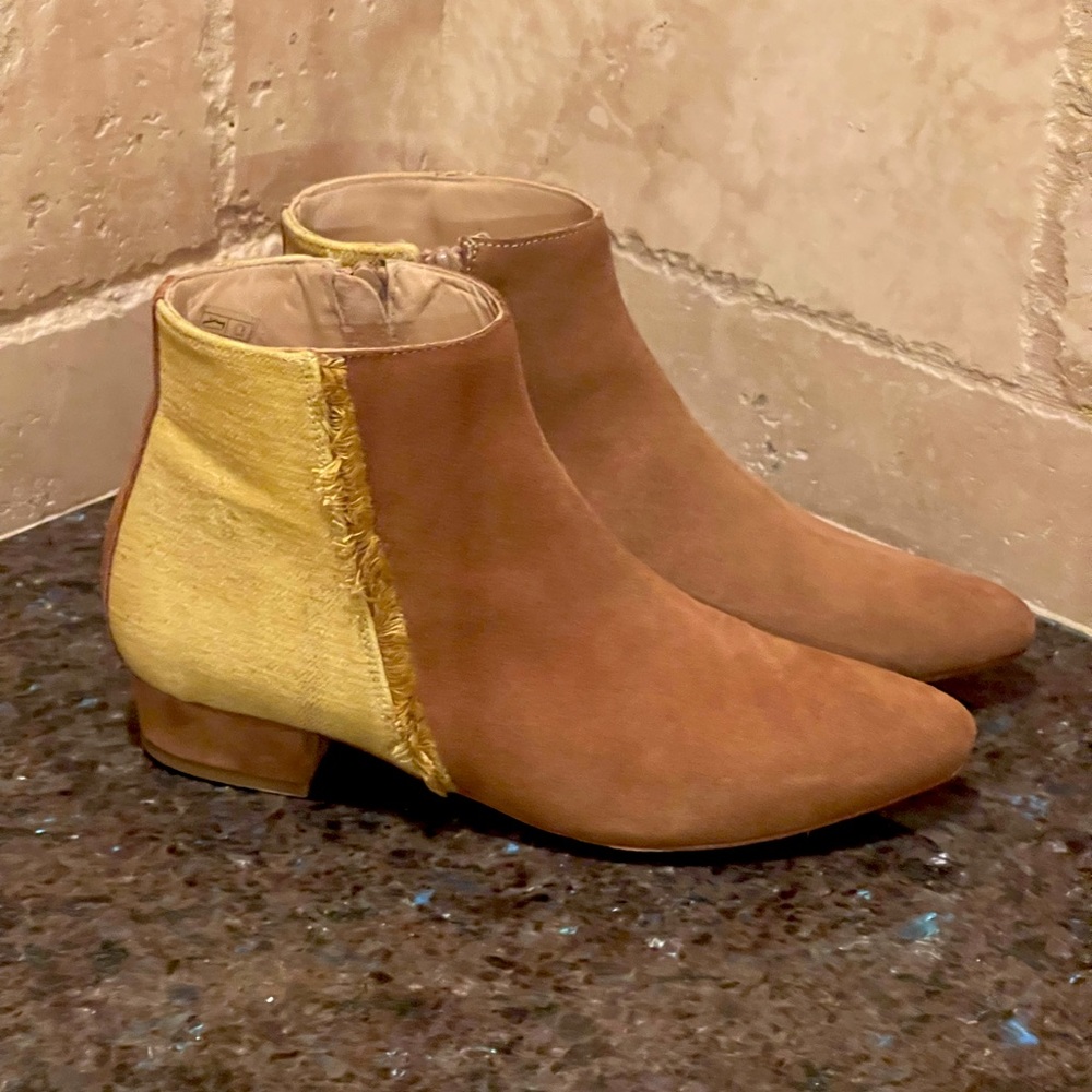 Anthropologie Howsty Alberta ankle boots